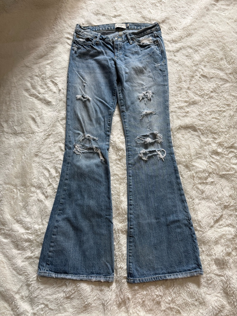 Vintage Women’s Abercrombie & Fitch Distressed Flare Jeans Blue Denim Size 0R
